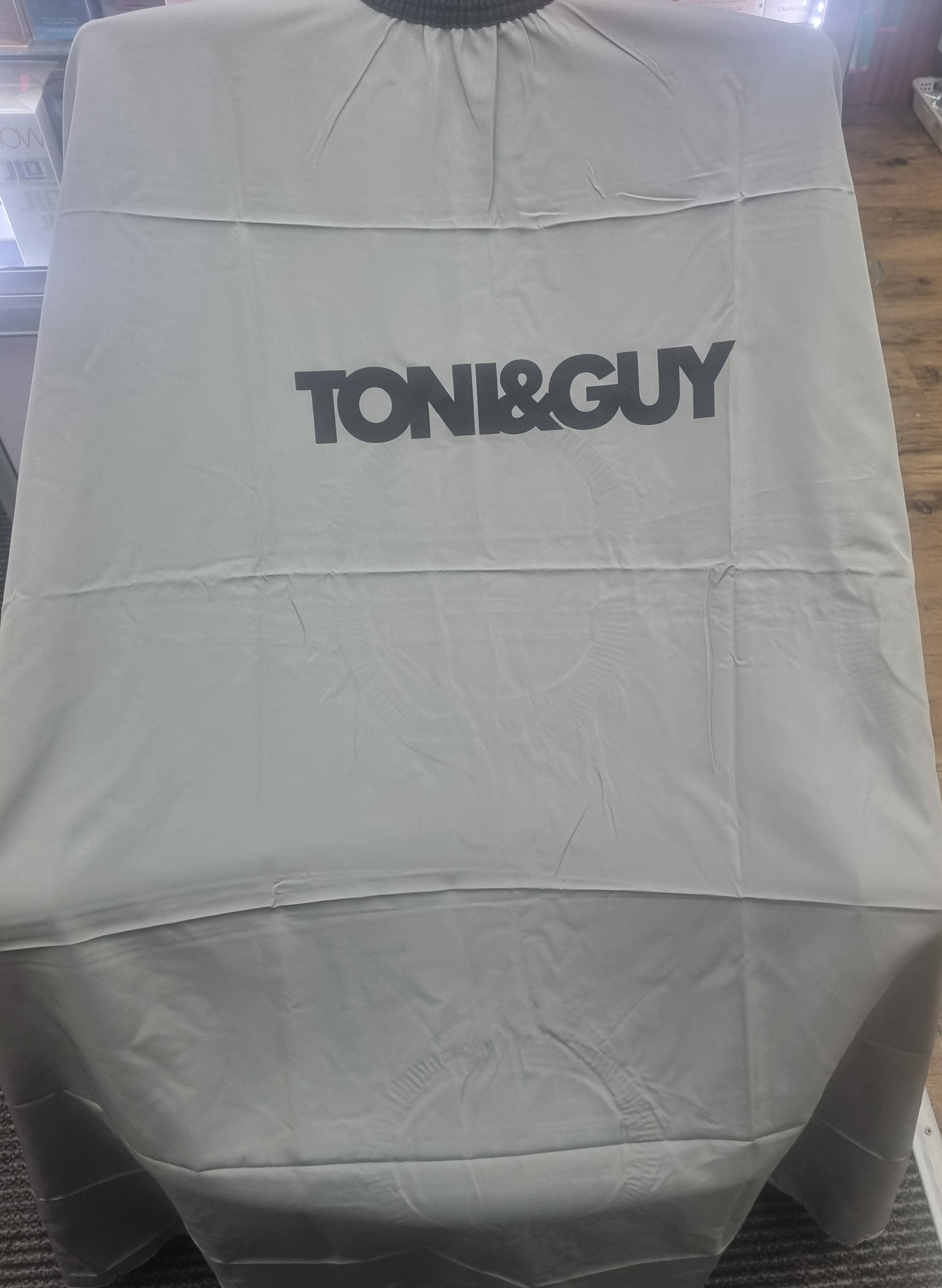 Tony & Guy Cape Gray
